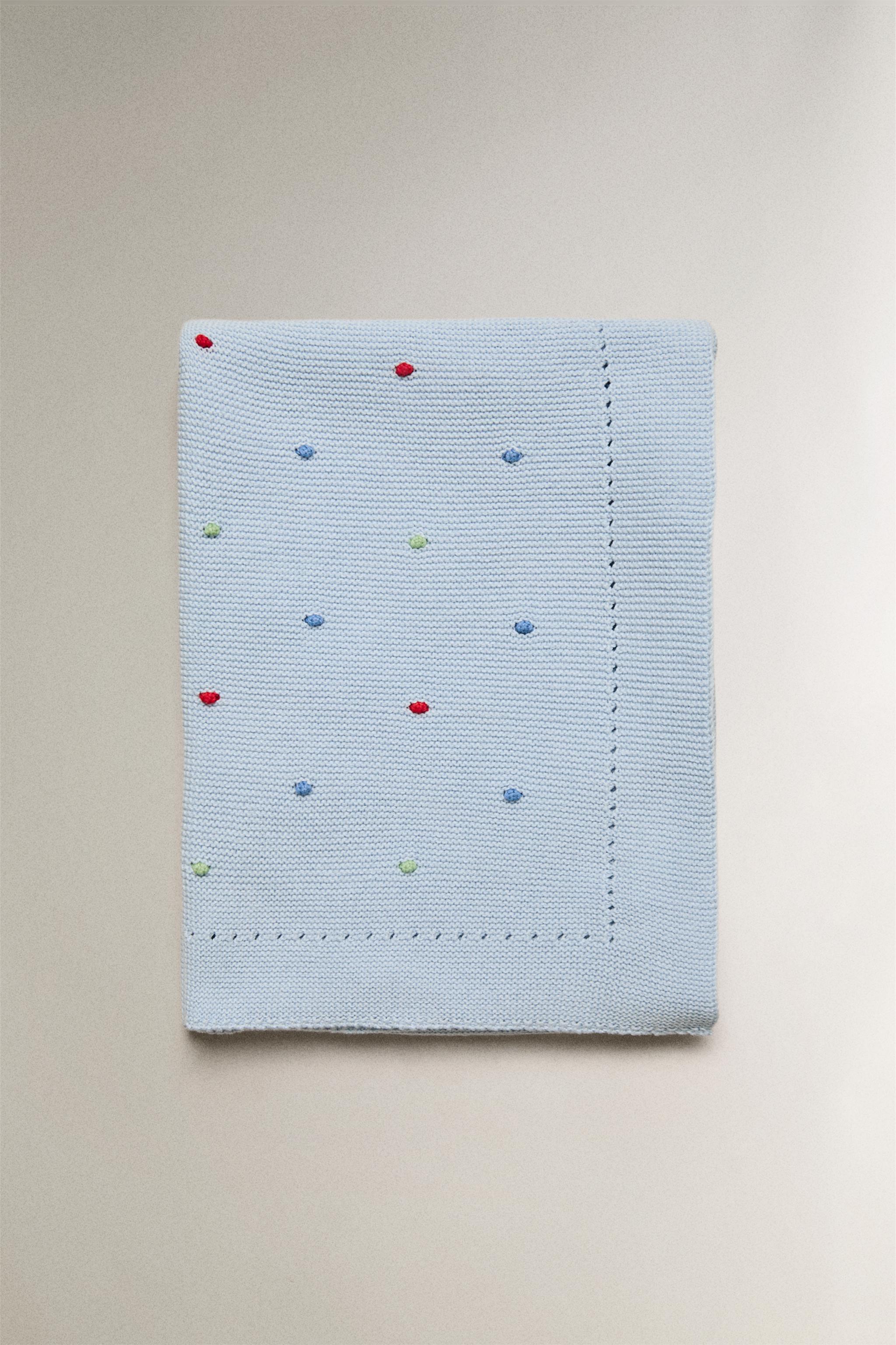 KIDS POLKA DOT BLANKET